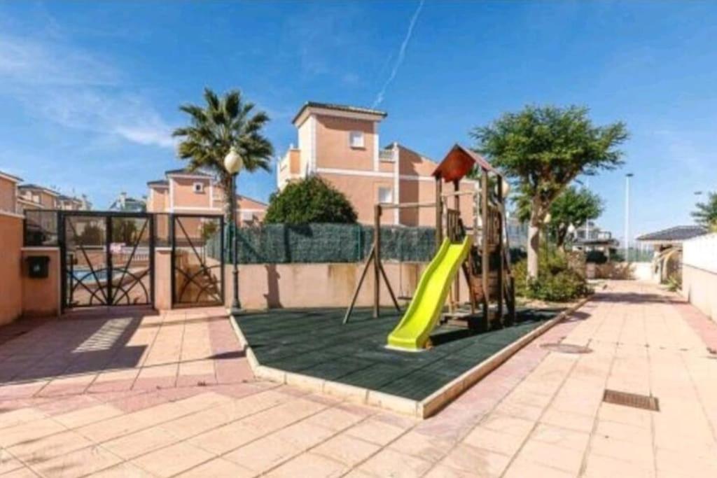 Bungalow Adaptado, Terraza Muy Grande Y Soleada. Gran Alacant Εξωτερικό φωτογραφία